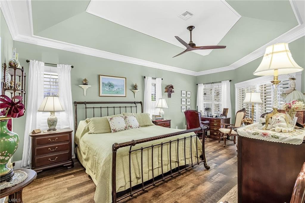 2025 Mission DR, NAPLES FL 34109-20