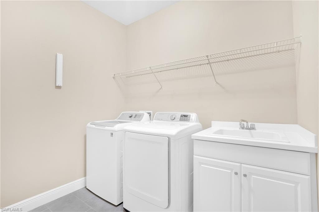 7530 Cypress Walk DR, FORT MYERS FL 33966-26