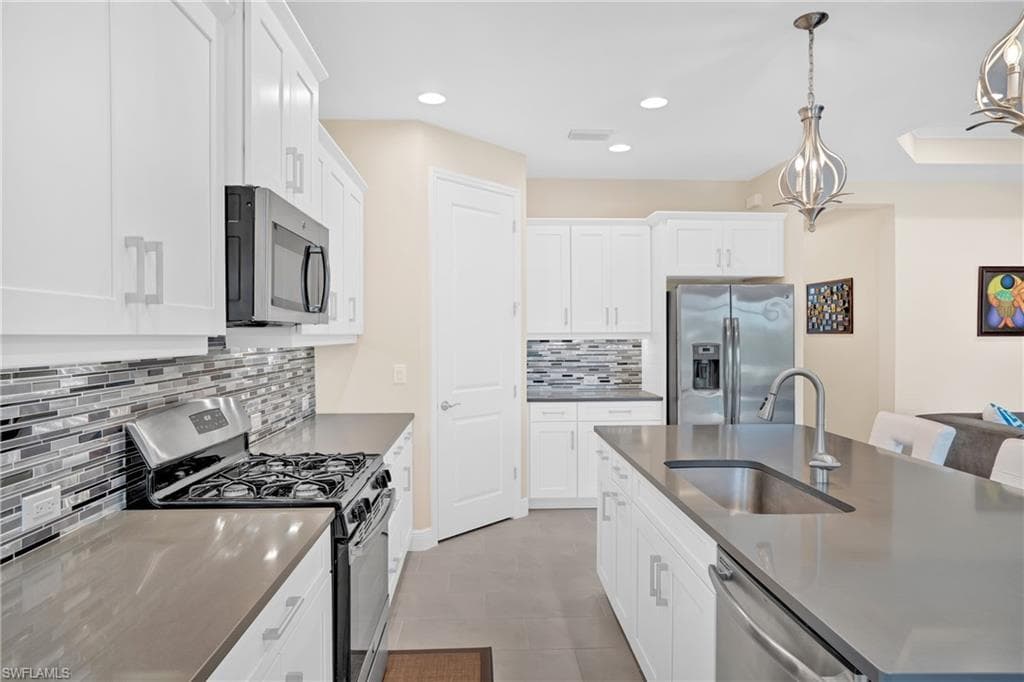7530 Cypress Walk DR, FORT MYERS FL 33966-14