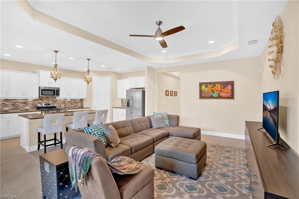 7530 Cypress Walk DR, FORT MYERS FL 33966-18