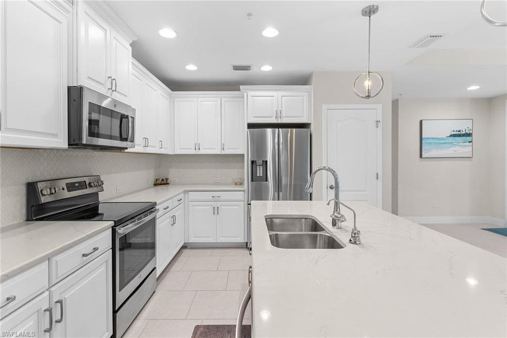 2343 Sheen LN # 401, NAPLES FL 34120-8