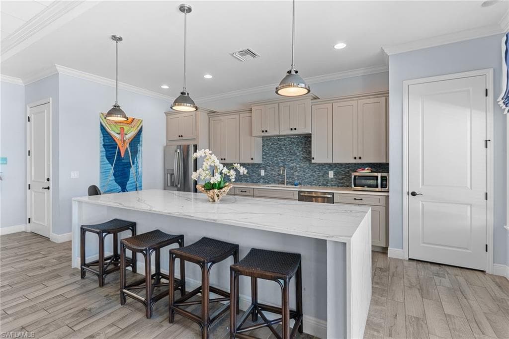 2343 Sheen LN # 401, NAPLES FL 34120-29