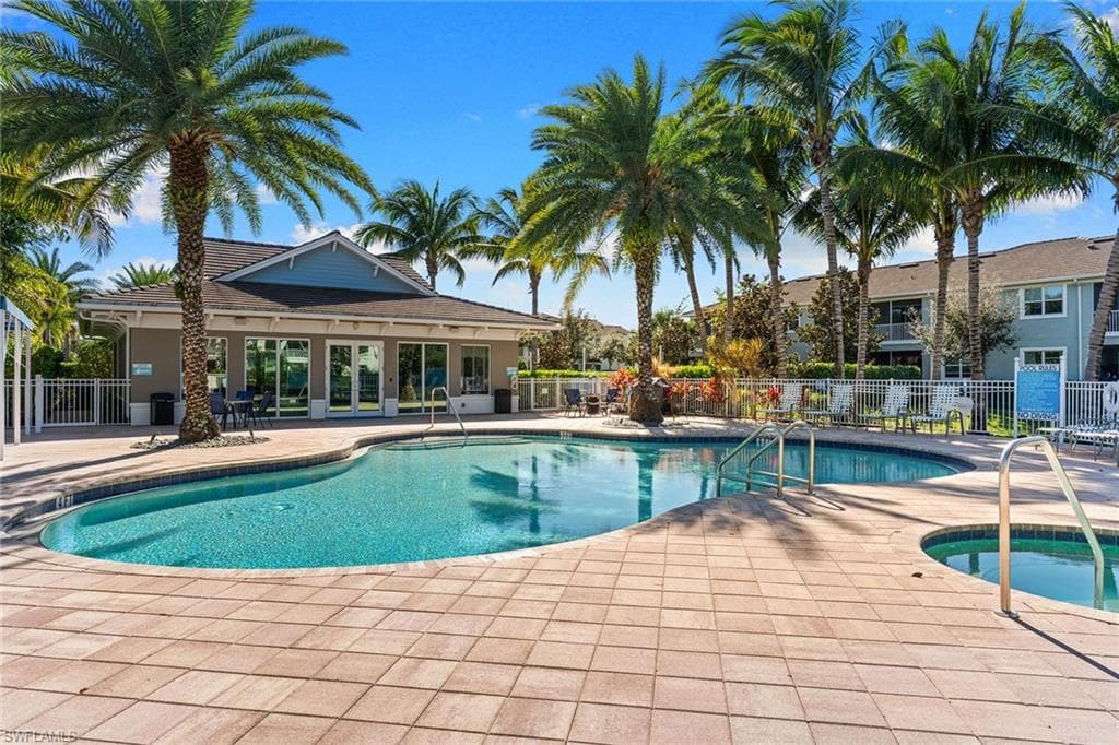 2343 Sheen LN # 401, NAPLES FL 34120-33