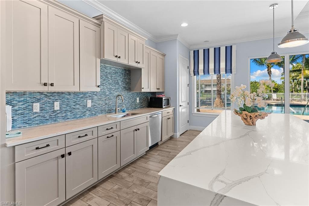 2343 Sheen LN # 401, NAPLES FL 34120-28