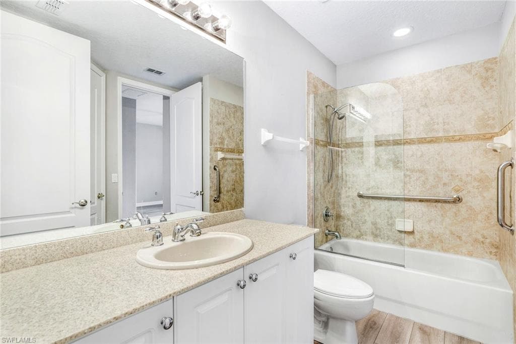 6031 Jonathans Bay CIR # 302, FORT MYERS FL 33908-18