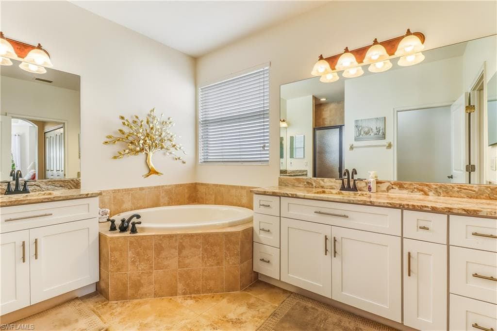 8622 Sumner AVE, FORT MYERS FL 33908-22