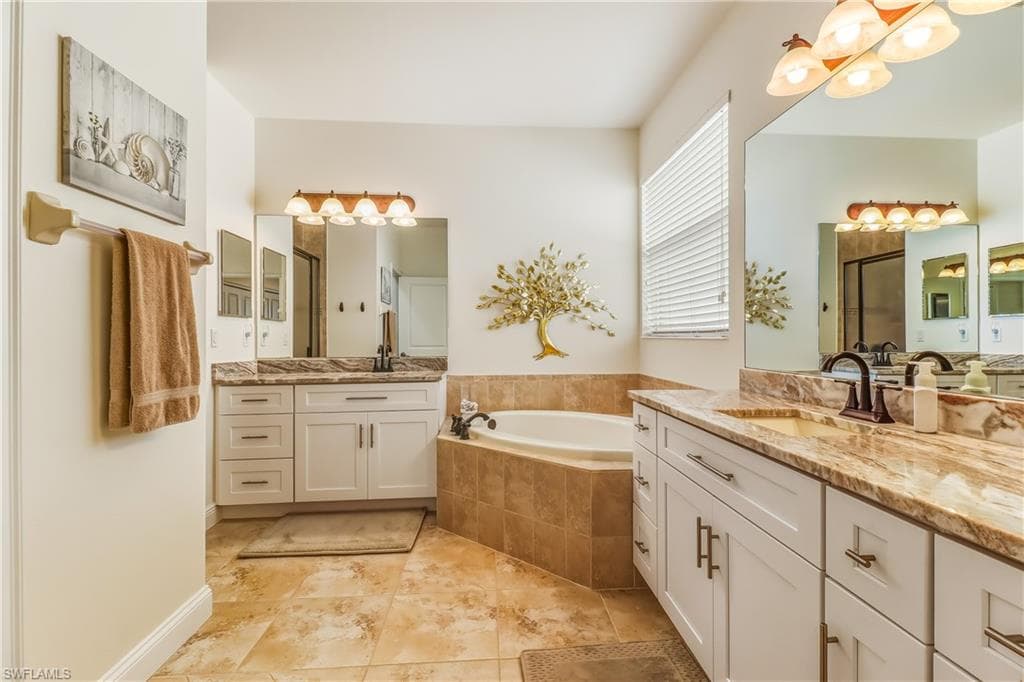 8622 Sumner AVE, FORT MYERS FL 33908-21