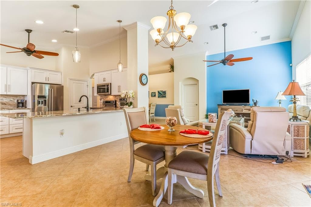 8622 Sumner AVE, FORT MYERS FL 33908-13