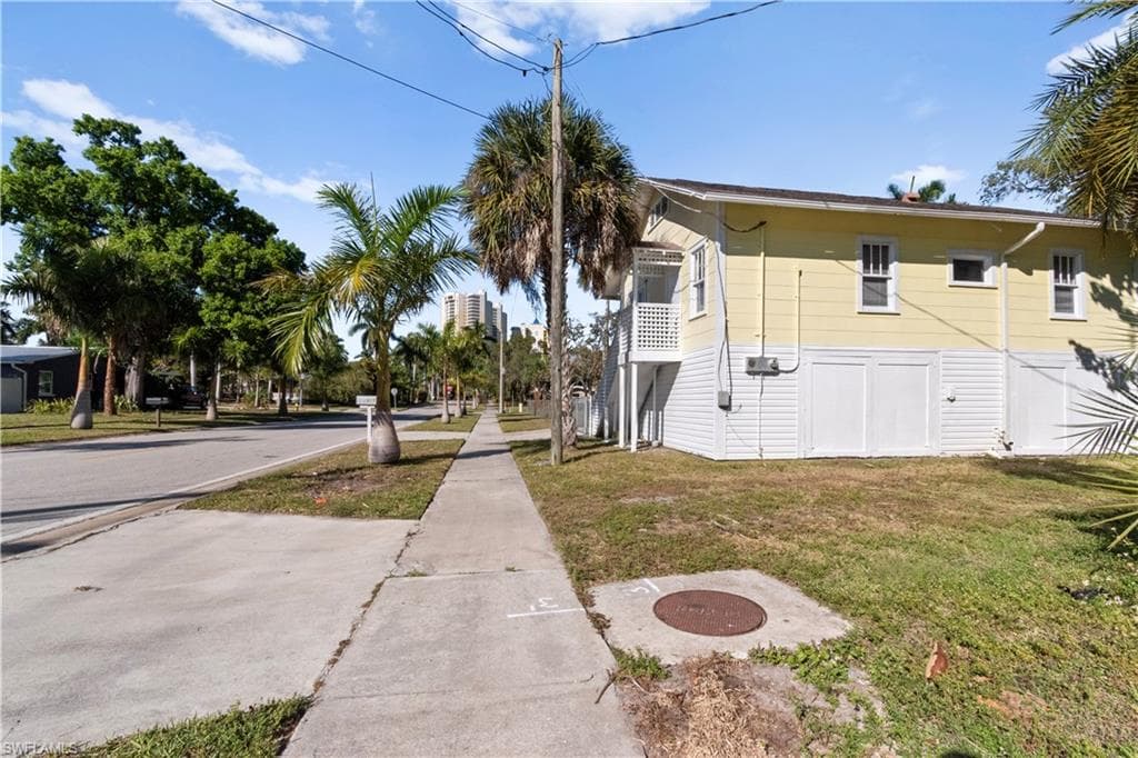 1615 Cranford AVE, FORT MYERS FL 33916-19