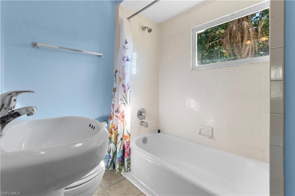 1615 Cranford AVE, FORT MYERS FL 33916-10