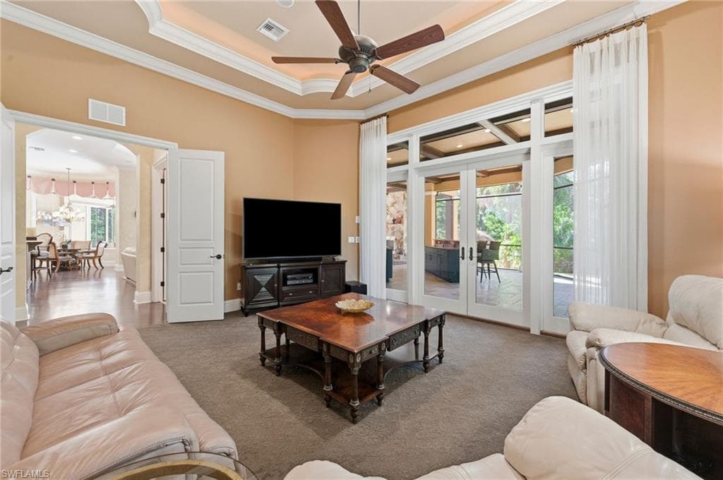 4415 Club Estates DR-16