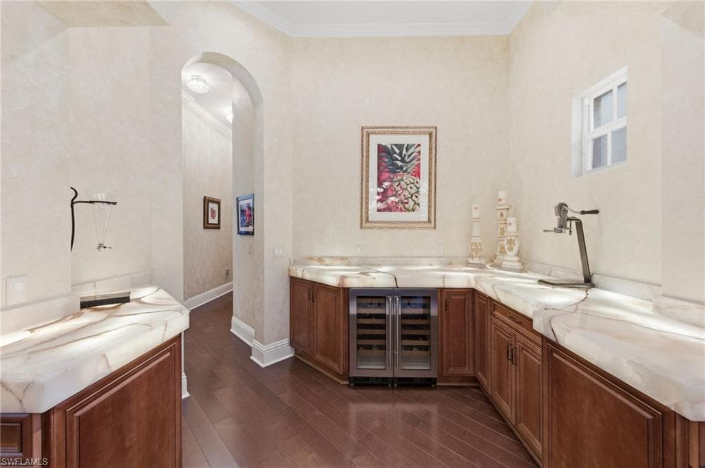 4415 Club Estates DR-8