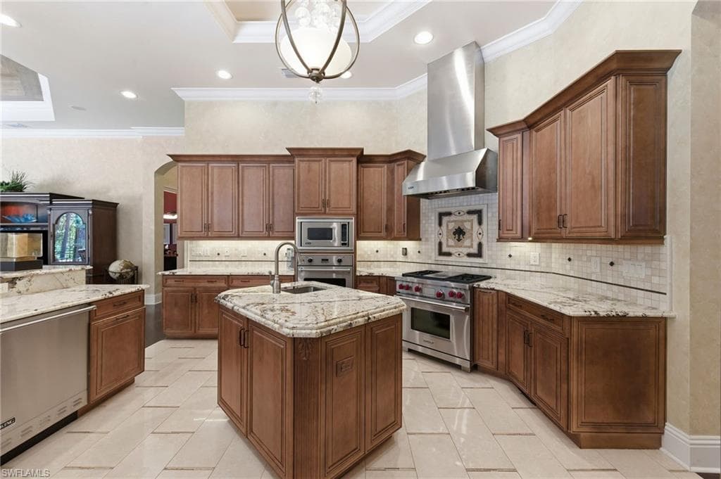 4415 Club Estates DR-9