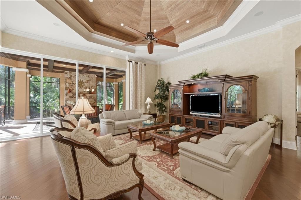 4415 Club Estates DR-14