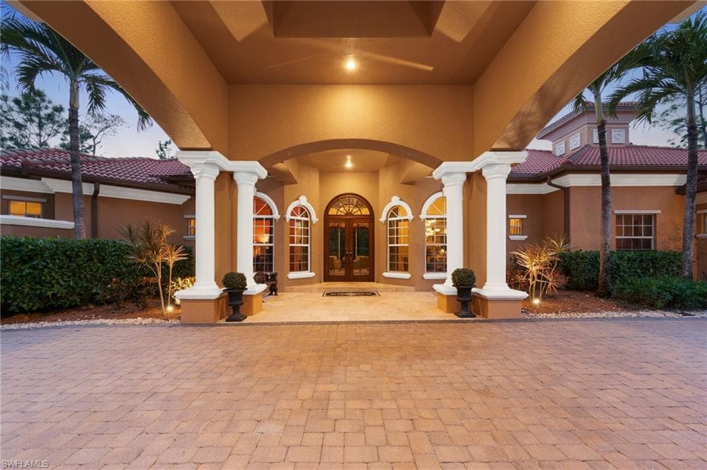 4415 Club Estates DR-43