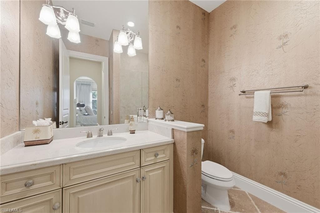 4415 Club Estates DR-30