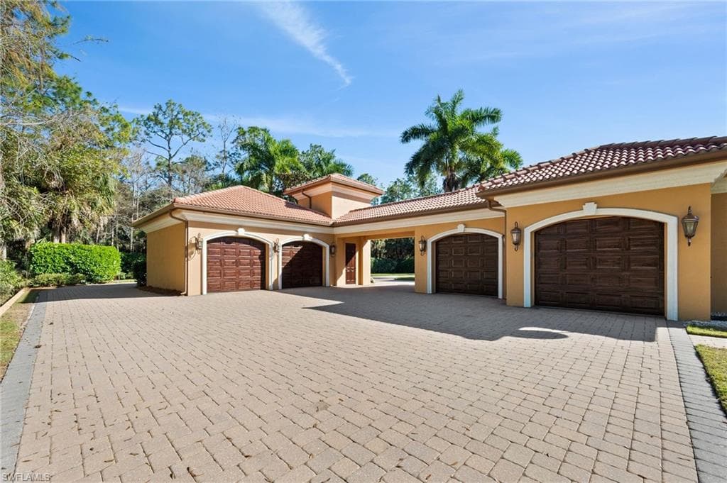 4415 Club Estates DR-3
