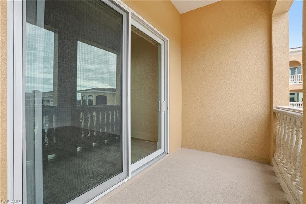 21490 Strada Nuova CIR # 307, ESTERO FL 33928-25