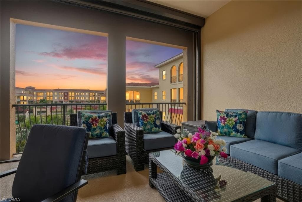 21490 Strada Nuova CIR # 307, ESTERO FL 33928-31