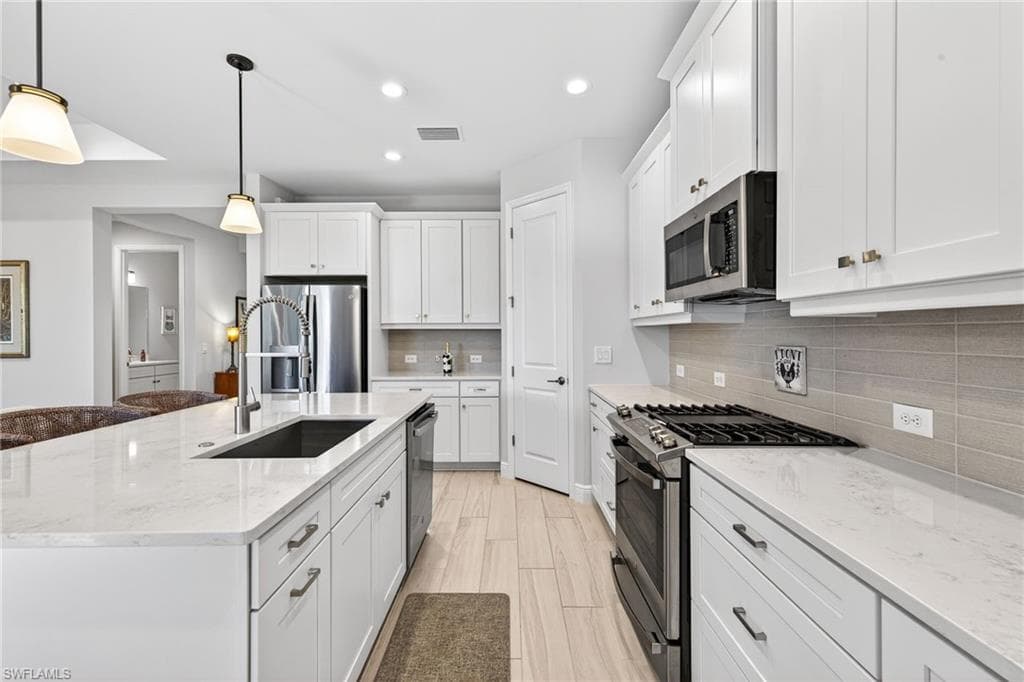 17827 Saddlebunch ky, FORT MYERS FL 33908-15