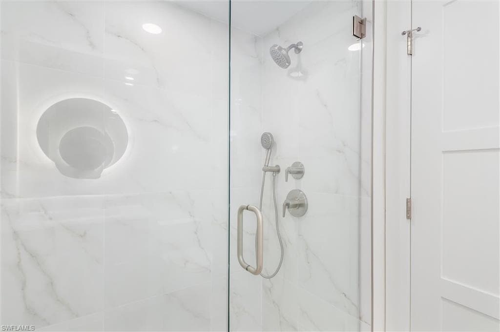 980 Cape Marco DR # 1705, MARCO ISLAND FL 34145-29