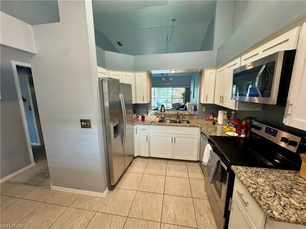 501 Lake Louise CIR # 203, NAPLES FL 34110-4