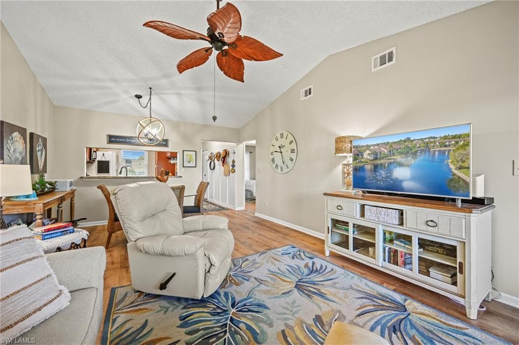 9290 Lake Park DR 201-9
