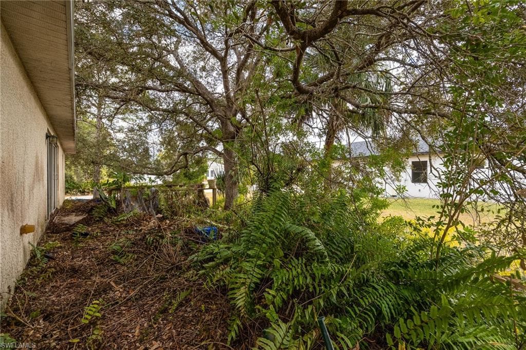 2406 E 23rd ST, ALVA FL 33920-26