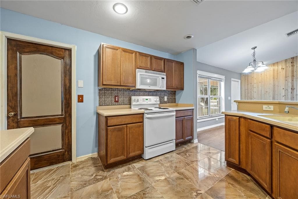 2406 E 23rd ST, ALVA FL 33920-12