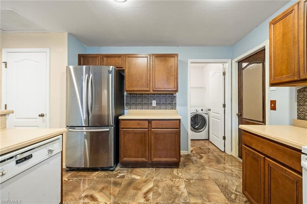 2406 E 23rd ST, ALVA FL 33920-14