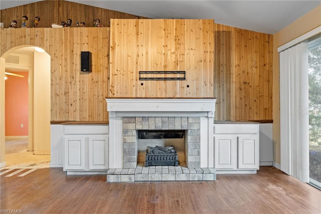 2406 E 23rd ST, ALVA FL 33920-7