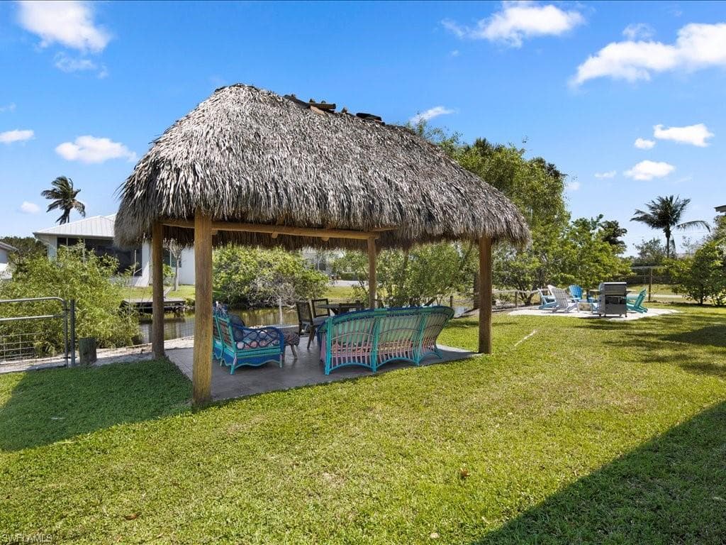2469 Florida AVE, NAPLES FL 34112-1