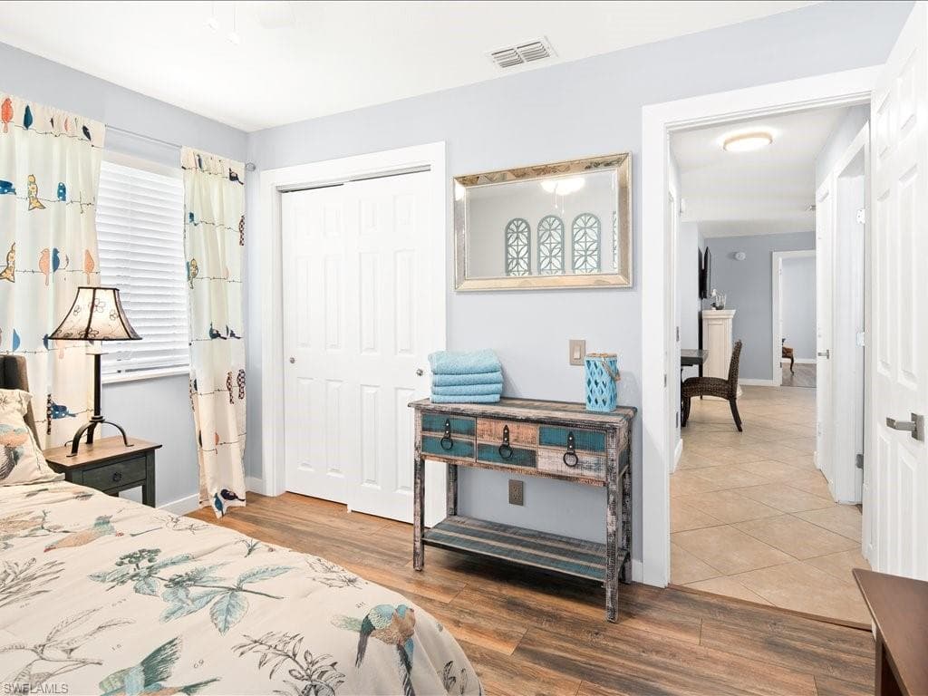 2469 Florida AVE, NAPLES FL 34112-21