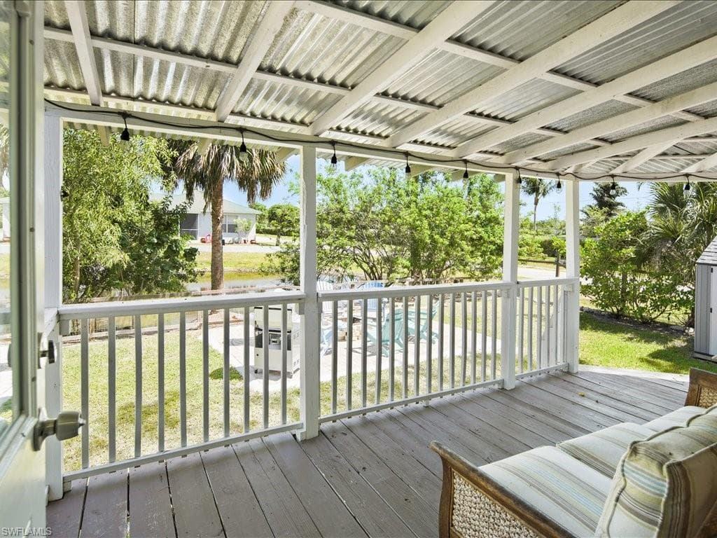 2469 Florida AVE, NAPLES FL 34112-23
