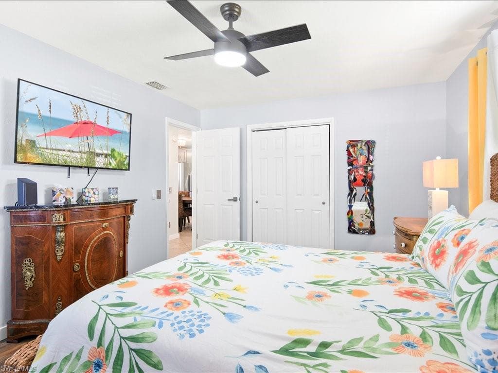 2469 Florida AVE, NAPLES FL 34112-18