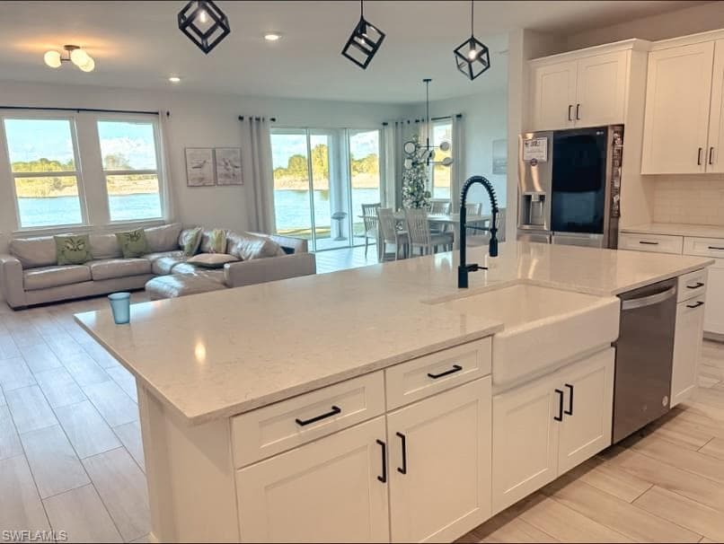 2038 Grove DR, NAPLES FL 34120-11