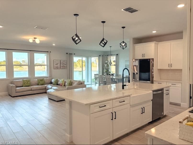 2038 Grove DR, NAPLES FL 34120-4