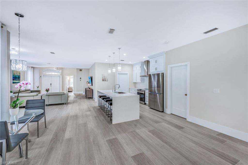 8260 Laurel Lakes BLVD, NAPLES FL 34119-16