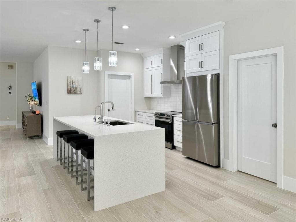 8260 Laurel Lakes BLVD, NAPLES FL 34119-11