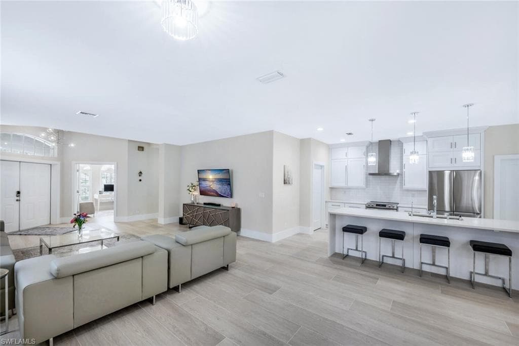 8260 Laurel Lakes BLVD, NAPLES FL 34119-8