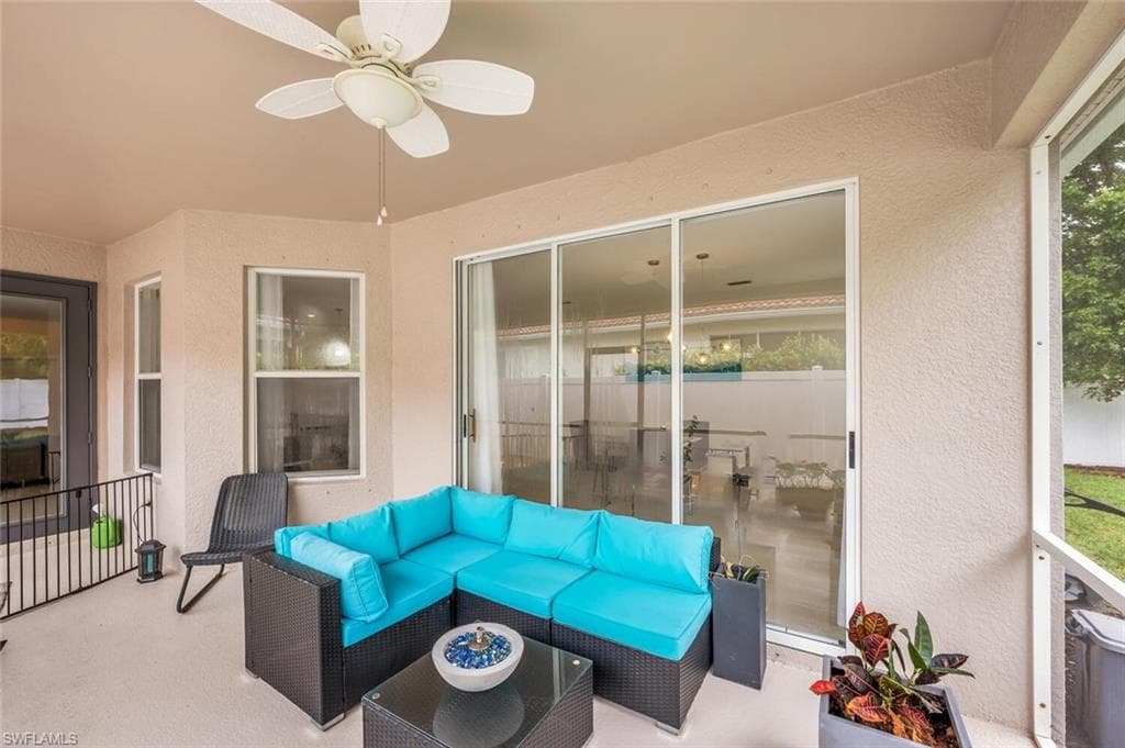 8260 Laurel Lakes BLVD, NAPLES FL 34119-33