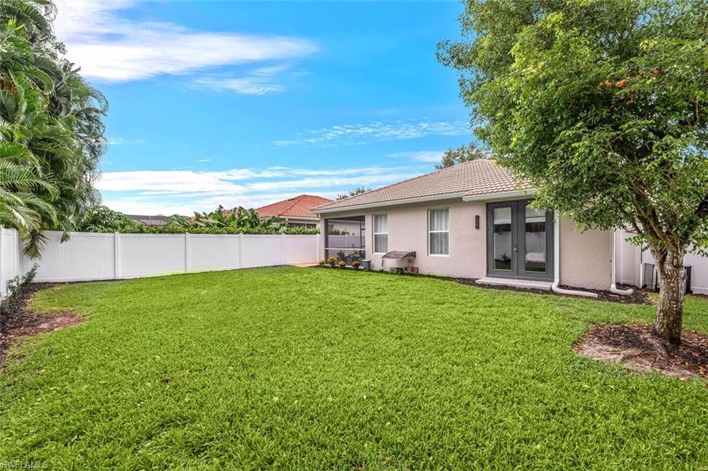 8260 Laurel Lakes BLVD, NAPLES FL 34119-37