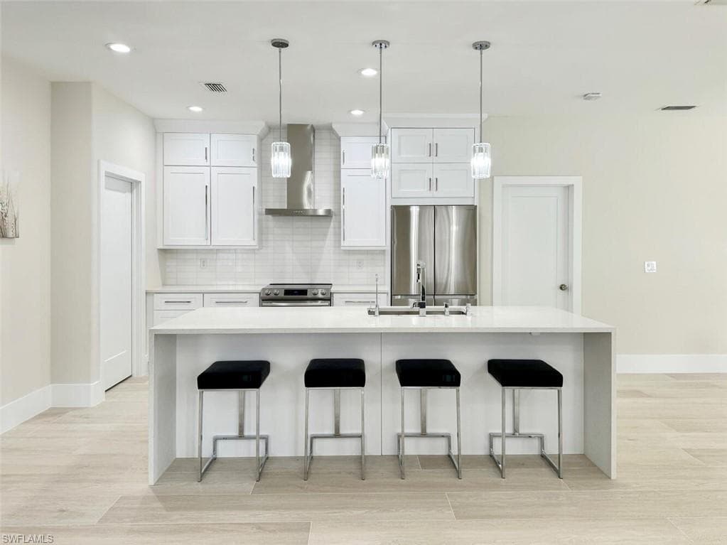 8260 Laurel Lakes BLVD, NAPLES FL 34119-9