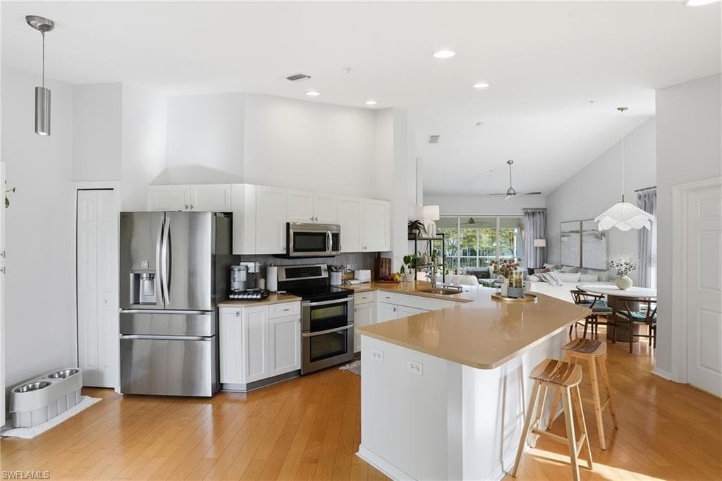 5435 Worthington LN # 204, NAPLES FL 34110-15