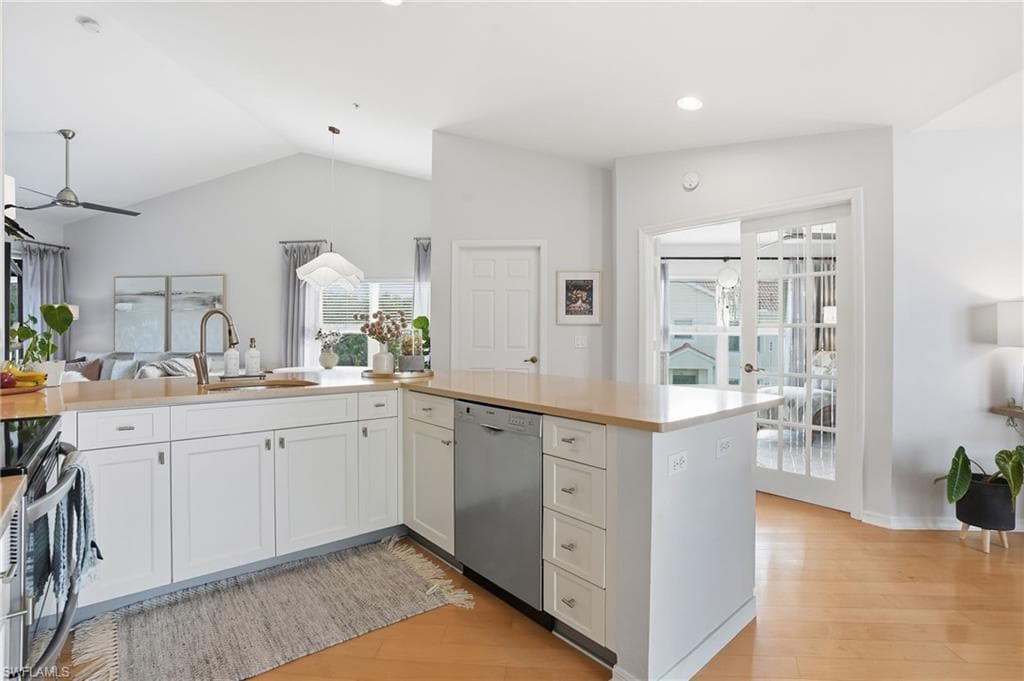 5435 Worthington LN # 204, NAPLES FL 34110-19