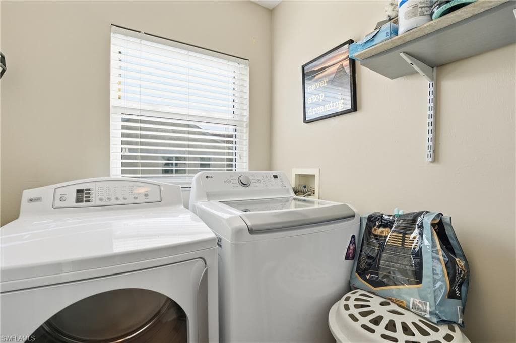 5435 Worthington LN # 204, NAPLES FL 34110-40