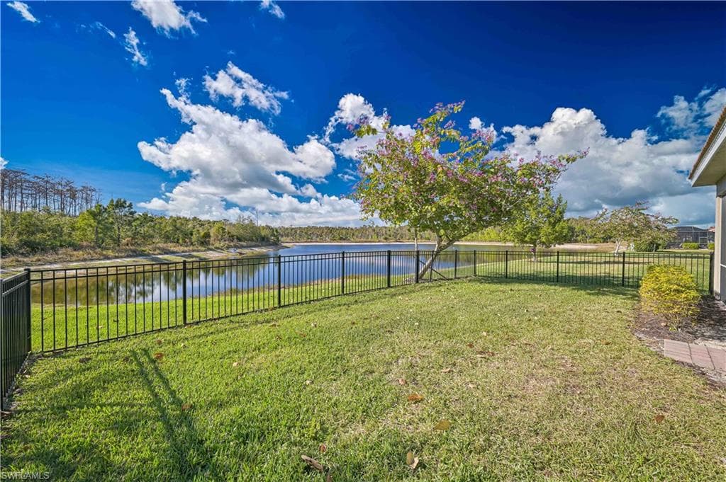 3132 Royal Gardens AVE, FORT MYERS FL 33916-37