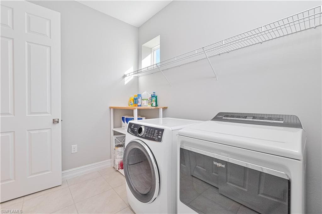 3132 Royal Gardens AVE, FORT MYERS FL 33916-20