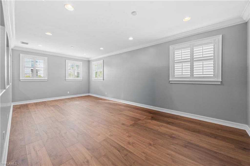 8250 Sumner AVE, FORT MYERS FL 33908-22