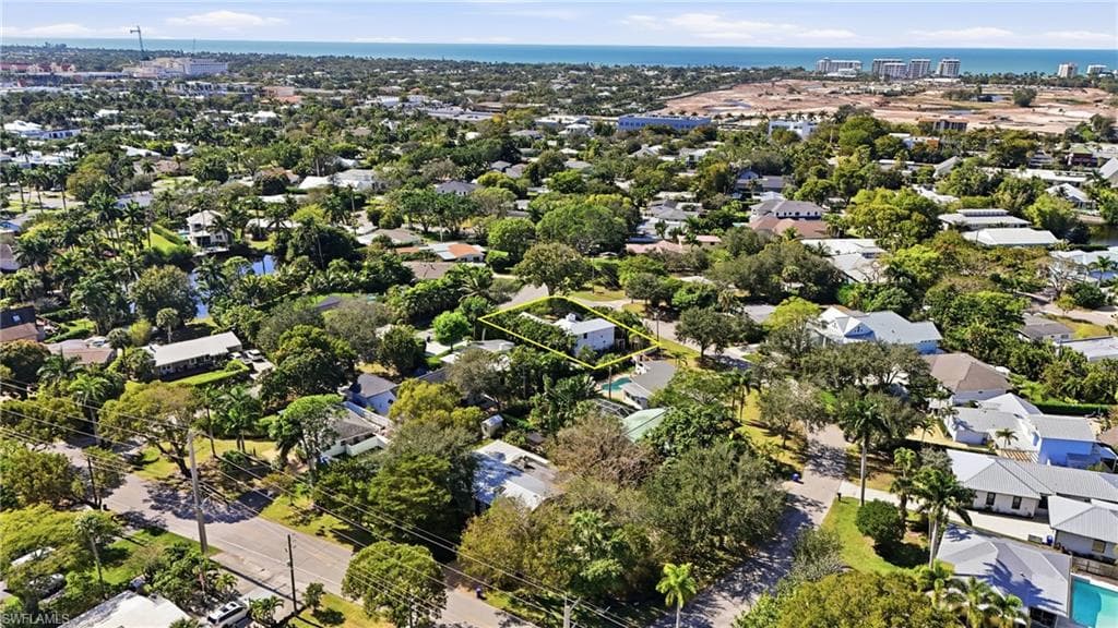 1260 Forest AVE, NAPLES FL 34102-3